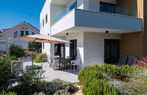 Srima Apartment | 80 m² Apartment ∙ 2 bedrooms ∙ 6 guests
