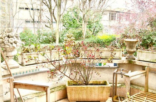 Saint-Cloud Apartment | 80 m² Apartment ∙ 1 bedroom ∙ 2 guests