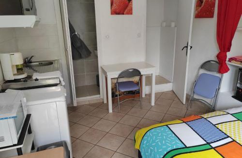 La Terrasse Apartment | 80 m2 appartement indépendant, 4 personnes et plus, piscine et jardin Direct Gare Aéroport