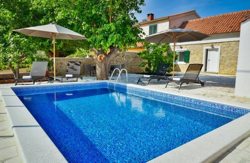 Krusevo House | 80 m² House ∙ 2 bedrooms ∙ 6 guests