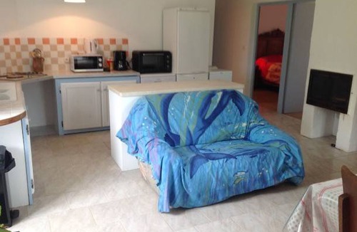 Mauvieres House | 80 m² House ∙ 3 bedrooms ∙ 6 guests