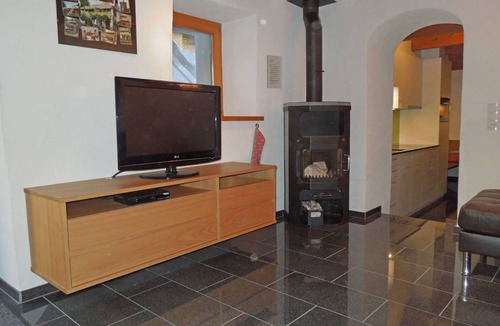 Riazzino House | 80 m² House ∙ 3 bedrooms ∙ 5 guests