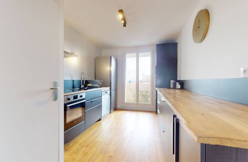 Gennevilliers Resort | 80 m² Private room ∙ 1 bedroom ∙ 2 guests
