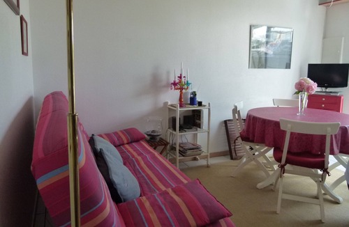 Saint-Vincent-sur-Jard House | 800 m from the beach Beautiful villa in residence with swimming pool.