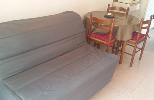 Calvi Apartment | 800 meters to the beach! studio on the ground floor with garden, quiet