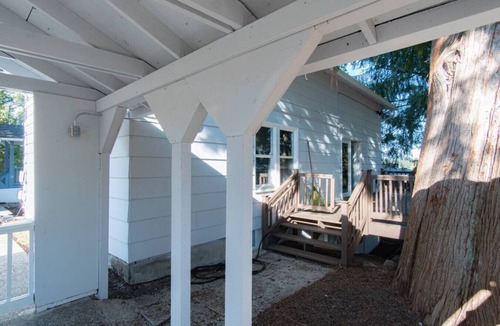 Esperance House | 8022 upper · 5b3b Unit @Edmonds/8 mins to Ferry Terminal