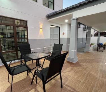 Alor Gajah Villa | 803 Villa AFamosa Villa