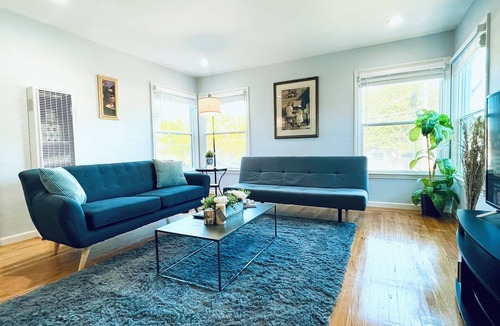 Central San Mateo House | 804 SanMateo Comfortable 2BR Home/WiFI & Free Parking