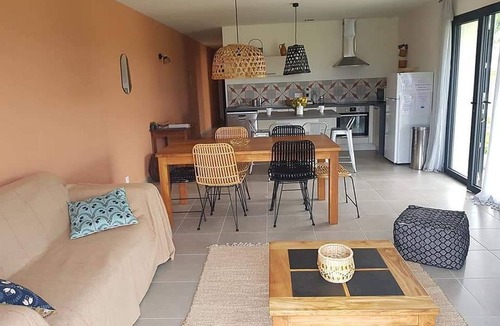 Montagnac House | 80m2 gîte with swimming pool in a peaceful natural setting between vineyards and garrigue (2)