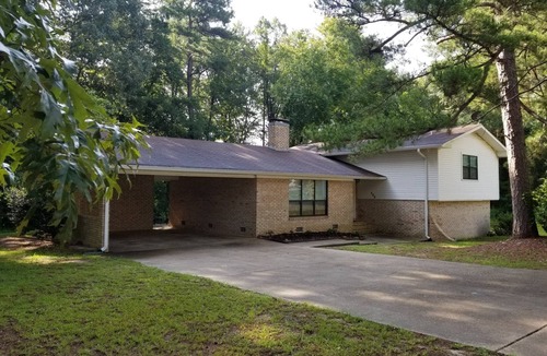 Grambling House | 81 Pines - Modern Luxury, Rustic Charm - 4BR/3BA
