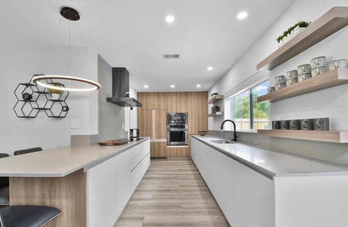 Tropic Palms House | 8103 Managed By Brampton Park