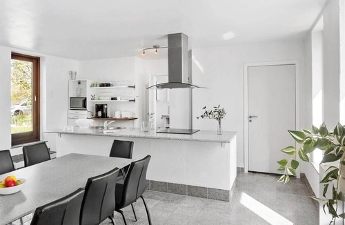 Mern House | 8106 Mern (kindvig enge) - Kærsangervej 6