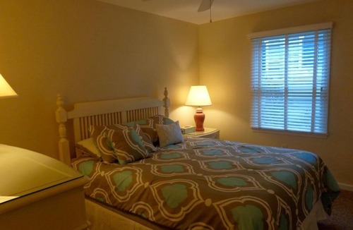 North End Apartment | 816 St. Charles Place-1