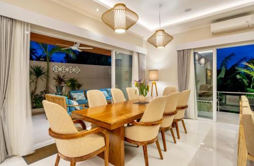 Kediri Villa | 818 Villas - New Modern Luxury Villa in Canggu with Lounge, Rooftop, Ricefield Views