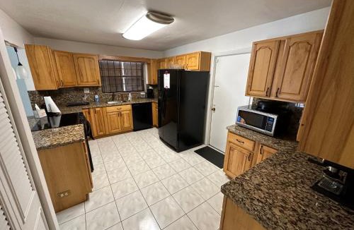 Kendale Lakes House | 82-10SW 135AV