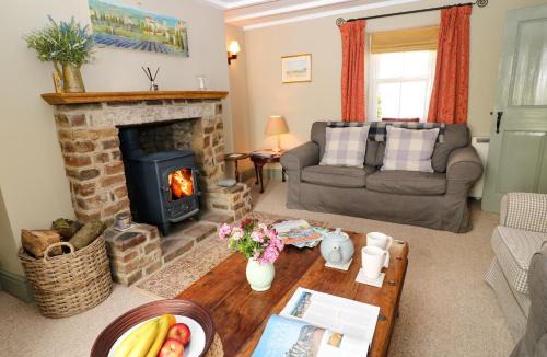 Hartland House | 82 The Square