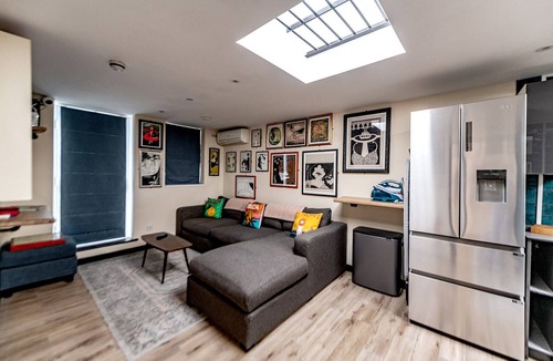 Dalston Hotel | 82A Dalston Lane Terrace