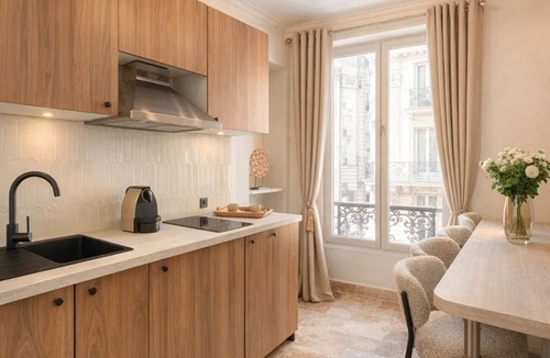 Bercy Apartment | 834 Biscornet2