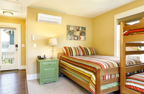 Oroville House | 83b Veranda Drive (Beach Front)