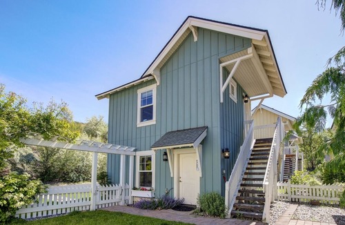 Oroville House | 83b Veranda Drive (Beach Front)