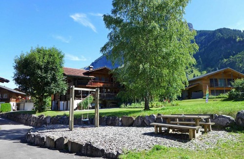 Blausee Apartment | 84 m² Apartment ∙ 2 bedrooms ∙ 6 guests