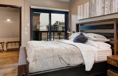 North Park City Condo | 84 m² Condo ∙ 2 bedrooms ∙ 6 guests