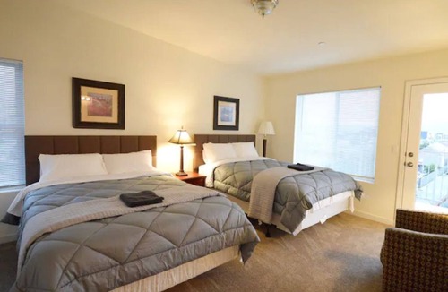 Downtown Apartment | 8405 Upscale Penthouse Elevator & Parking near SFO