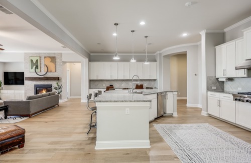 West Oak Hill House | 8409 Lookout Cliff Pass