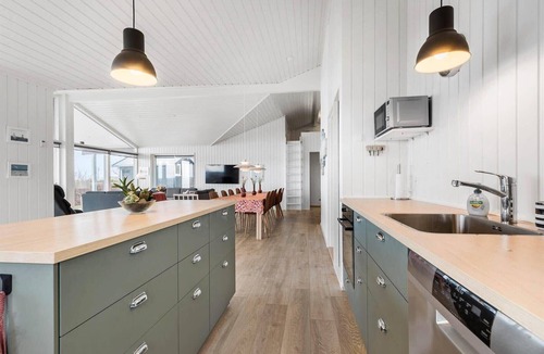 Egsmark Strand House | 84111 Ebeltoft - Skrubbevej 10