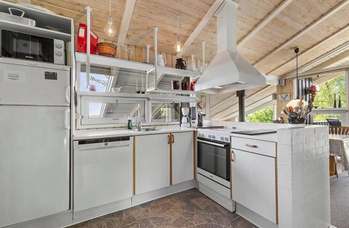 Egsmark Strand House | 84308 8400 - Krebsevej 26
