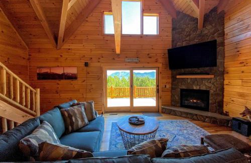 Franconia House | 84UVR