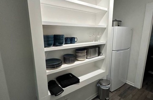 Hancock Apartment | 85-in TV|Massage Sofa|3 KING Beds|Walk to UT: ½ mi