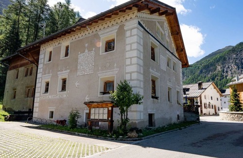 La Punt-Chamues-ch Apartment | 85 m² Apartment ∙ 2 bedrooms ∙ 6 guests