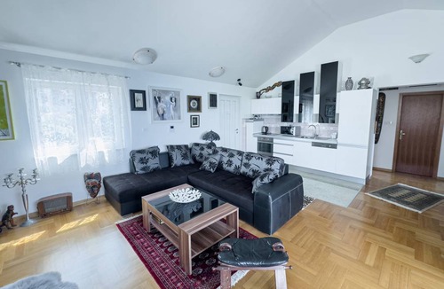 Municipality of Trogir Apartment | 85 m² Apartment ∙ 2 bedrooms ∙ 4 guests