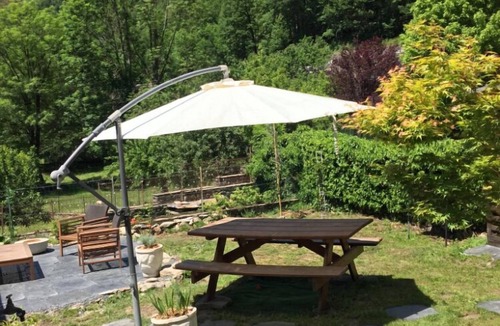 Orgeix House | 85m2 stone mountain house with garden