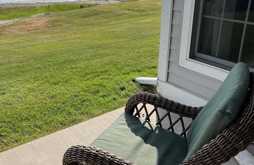Mackinaw City Condo | 87 Breezy Barefoot Beachy Condo