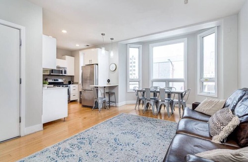 River North Apartment | 870 1&2 - 2 Separate Suites in same building