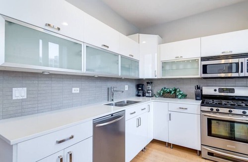 River North Apartment | 870 1&2 - 2 Separate Suites in same building