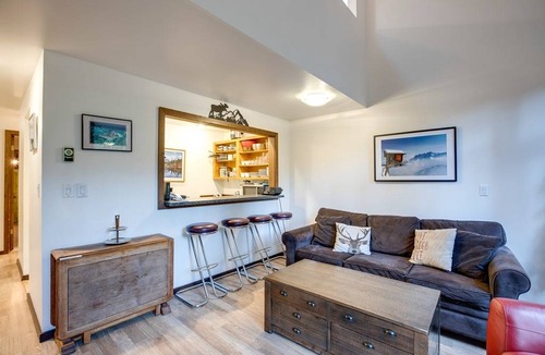 Glacier Condo | 88 m² Condo ∙ 2 bedrooms ∙ 5 guests