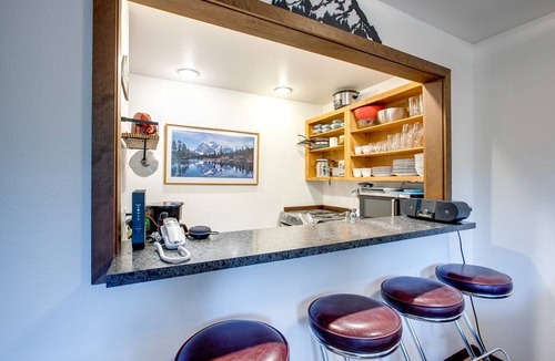 Glacier Condo | 88 m² Condo ∙ 2 bedrooms ∙ 5 guests