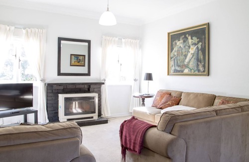 Bathurst House | 88 Morrisset St Bathurst