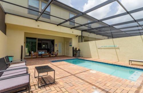 Lindfields House | 8843 GC Windsor at Westside Luxury 5 BR Townhome