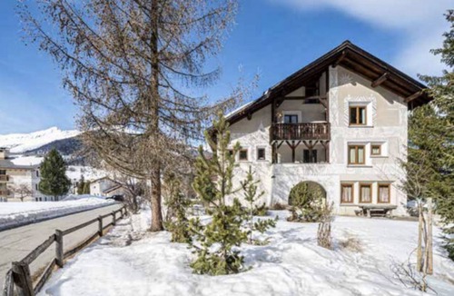 La Punt-Chamues-ch Apartment | 89 m² Apartment ∙ 2 bedrooms ∙ 6 guests