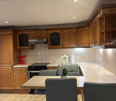 Aylesbury Apartment | 89 Weedon Road