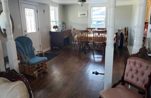 Dunnville Cottage | 898 Portmaitland Rd
