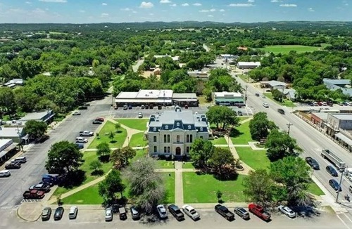 Blanco House | 8b 4b Nearby Pool Blanco Wine Trail Town sq