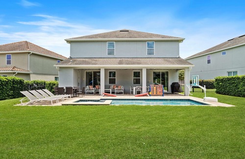 Bay Lake House | 8BR Lovely Villa Swing Set Pool Near Disney