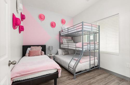 Maxwell Apartment | 8BR Nashville Group Stay - 5 Min to Downtown