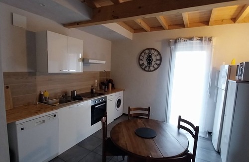Beauteville Apartment | 9/10-PERSON GITE IN THE COUNTRYSIDE