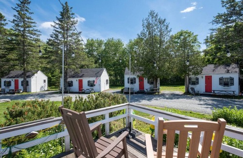 Trenton Apartment | 9 2BR Acadia Cottage w/AC Open Hearth Inn